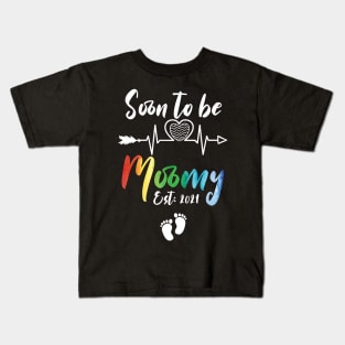 Soon To Be Mommy Est 2021 mommy Kids T-Shirt